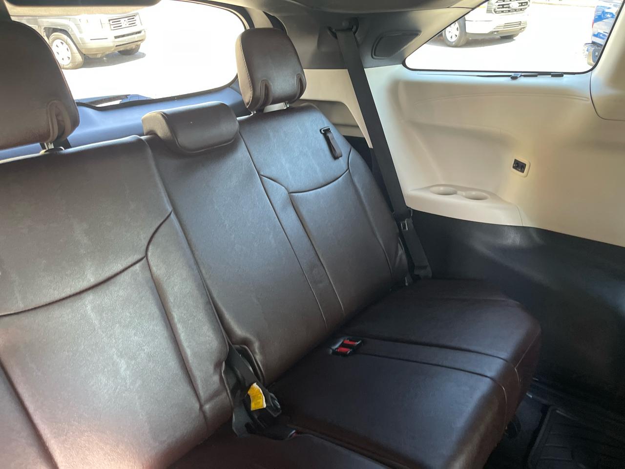 Toyota Sienna Platinum AWD 7-Passenger (Natl) 2022