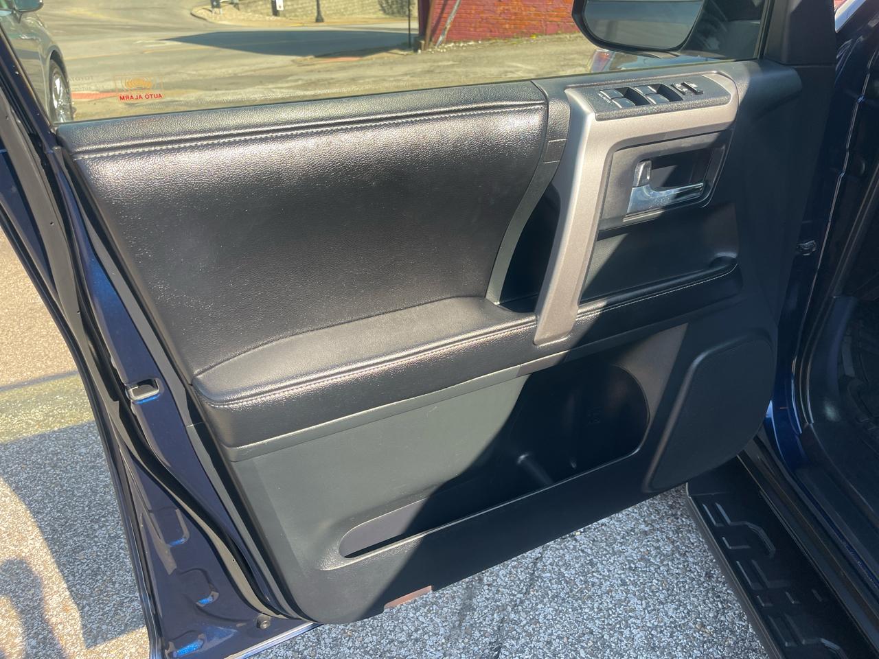 Toyota 4Runner 4WD 4dr V6 Trail Premium (Natl) 2015