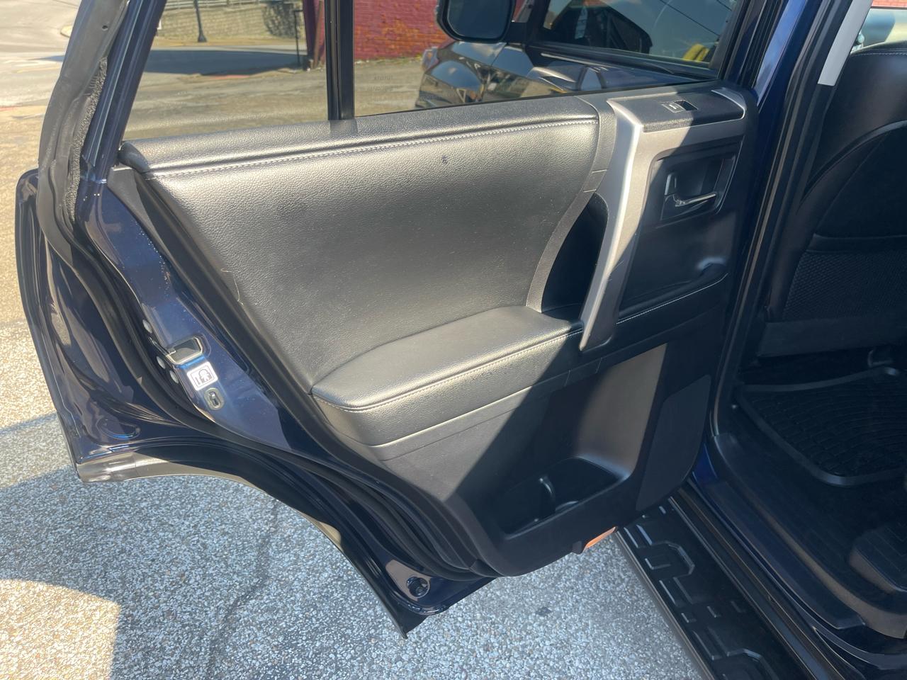 Toyota 4Runner 4WD 4dr V6 Trail Premium (Natl) 2015