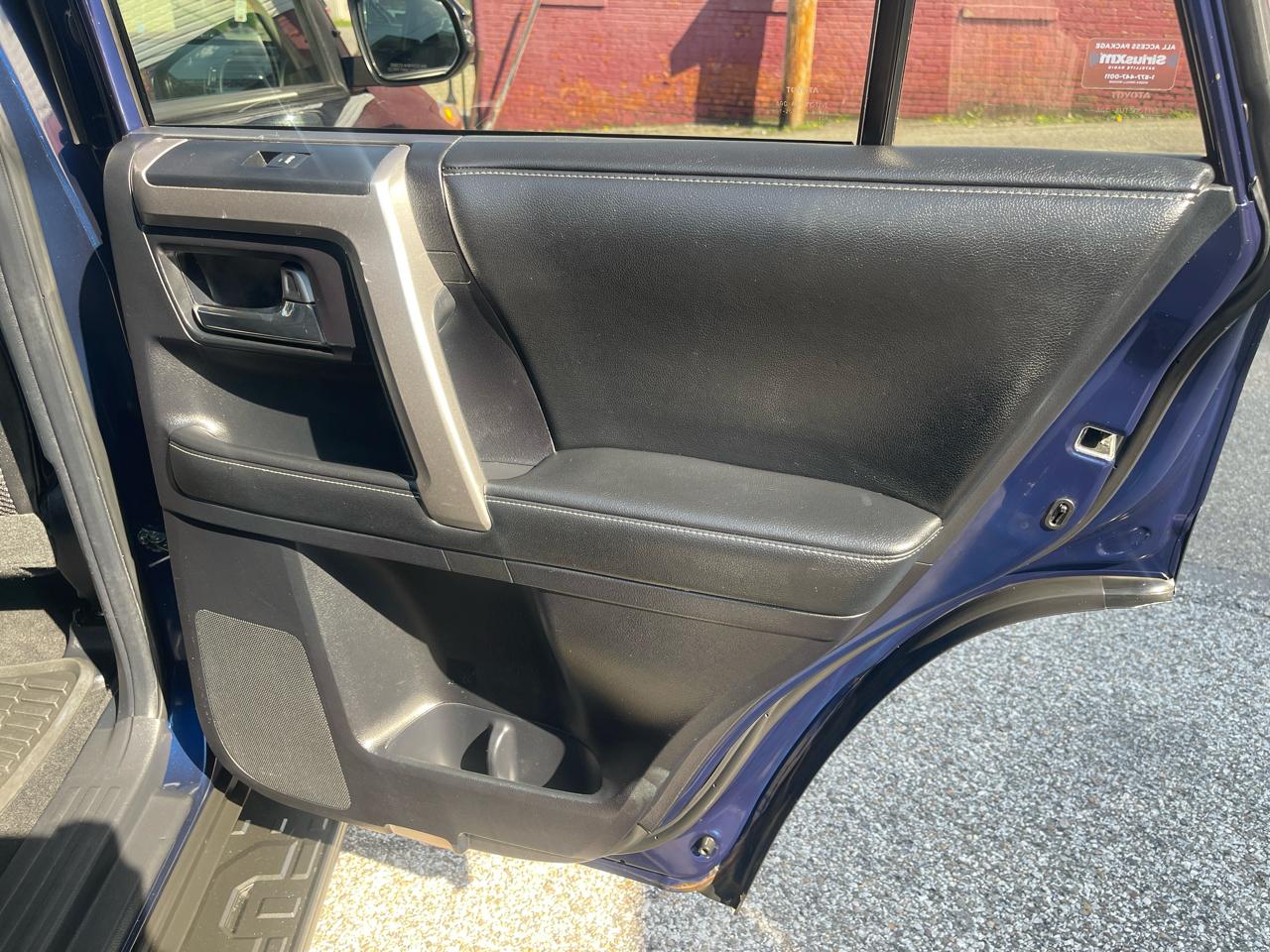 Toyota 4Runner 4WD 4dr V6 Trail Premium (Natl) 2015