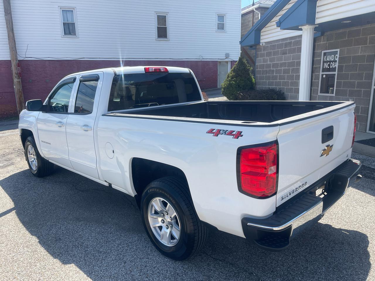 Chevrolet Silverado 1500 4WD Double Cab 143.5" LT w/1LT 2018
