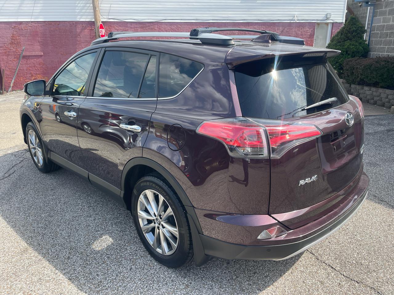 Toyota RAV4 AWD 4dr Limited (Natl) 2016