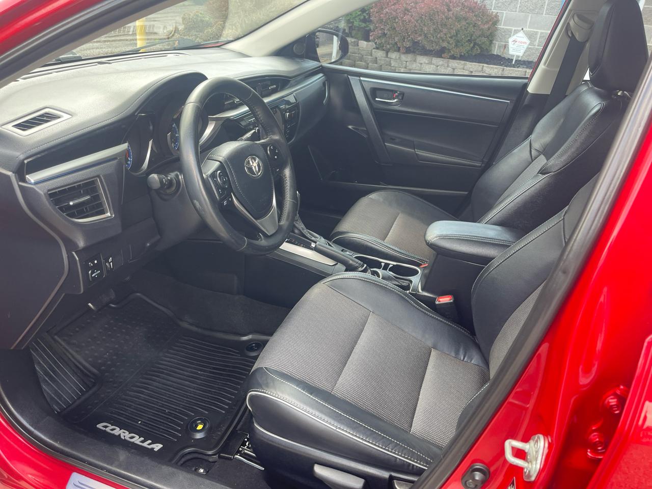 Toyota Corolla 4dr Sdn CVT LE Premium (Natl) 2014