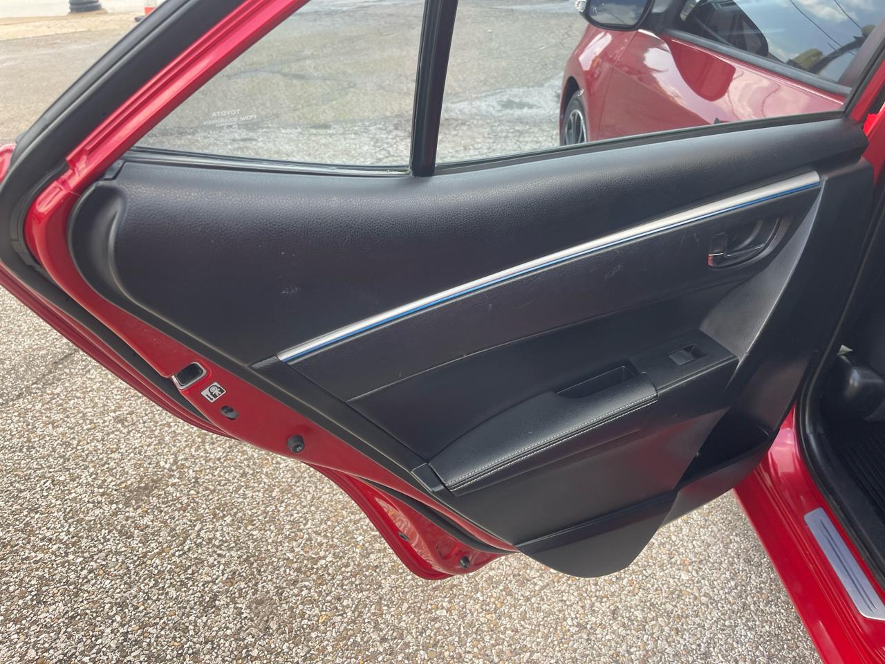 Toyota Corolla 4dr Sdn CVT LE Premium (Natl) 2014