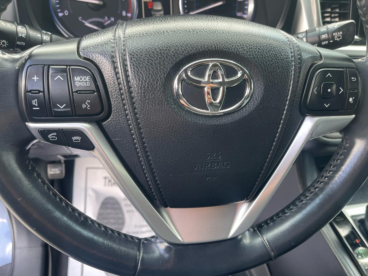 Toyota Highlander AWD 4dr V6 Limited (Natl) 2015