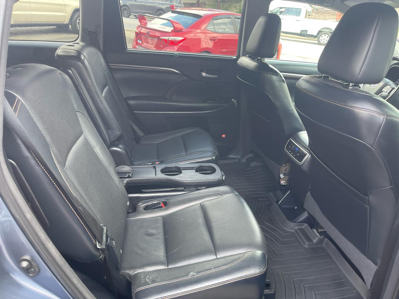 Toyota Highlander AWD 4dr V6 Limited (Natl) 2015