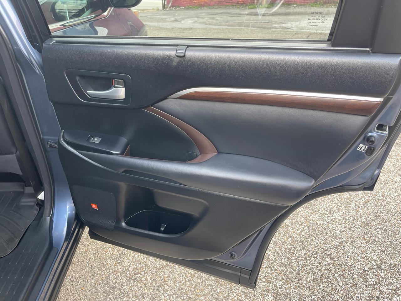 Toyota Highlander AWD 4dr V6 Limited (Natl) 2015