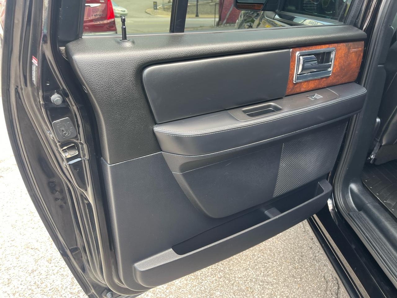 Lincoln Navigator L 4WD 4dr Select 2016