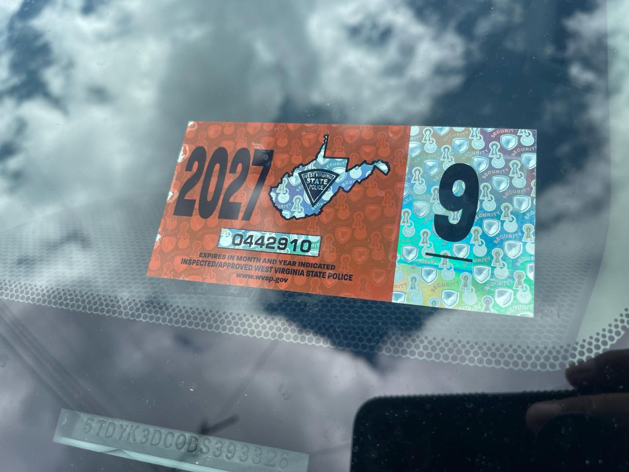 Toyota Sienna 5dr 7-Pass Van V6 XLE AAS FWD (Natl) 2013