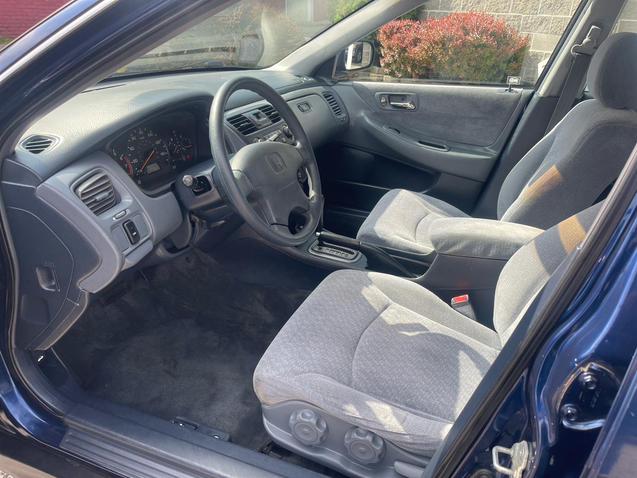 Honda Accord Sdn LX Auto ULEV 2002