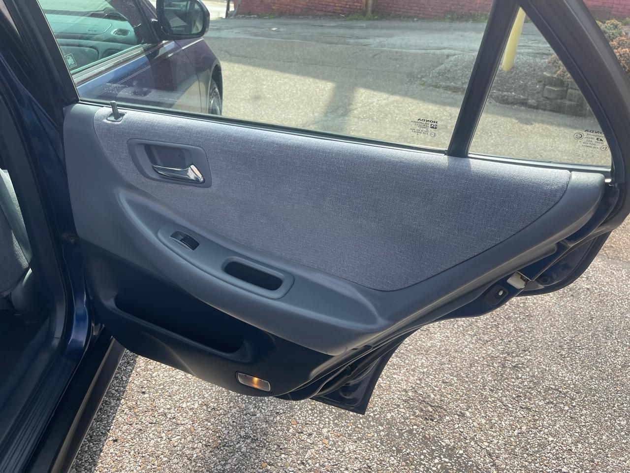 Honda Accord Sdn LX Auto ULEV 2002