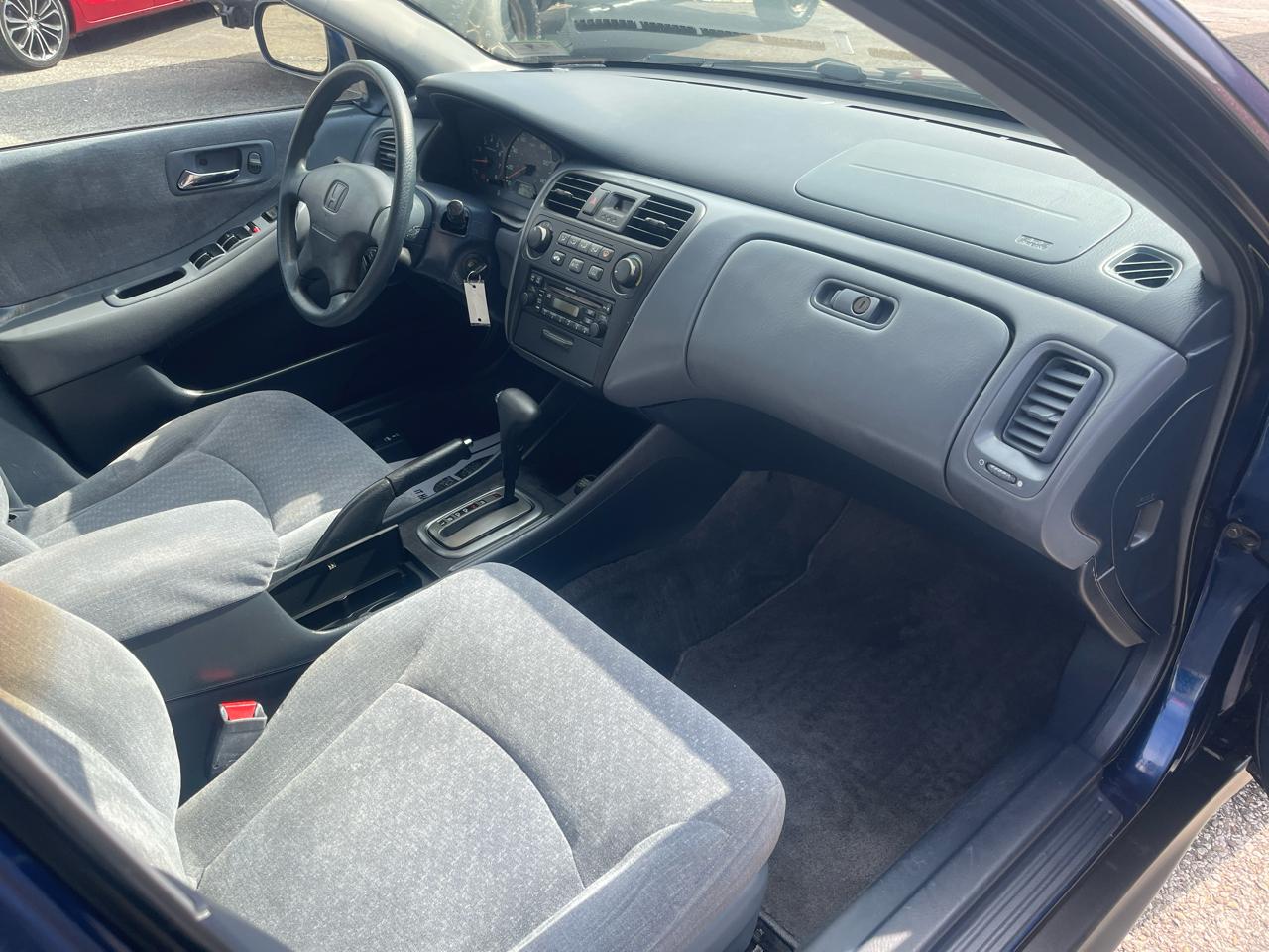 Honda Accord Sdn LX Auto ULEV 2002