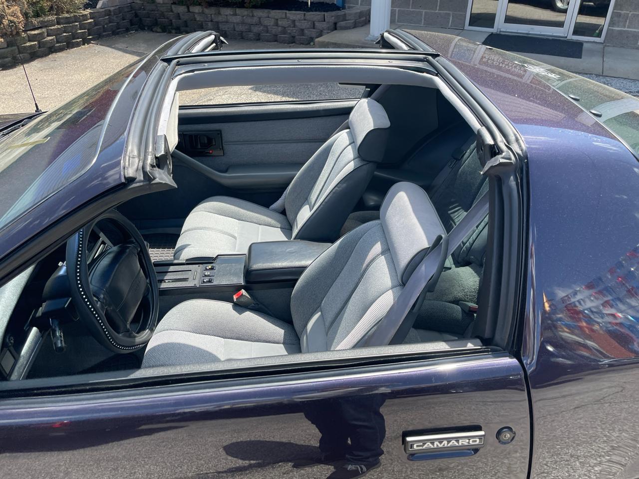Chevrolet Camaro 2dr Coupe RS 1992
