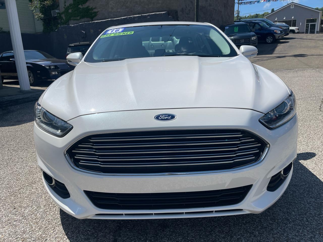 Ford Fusion 4dr Sdn SE FWD 2016