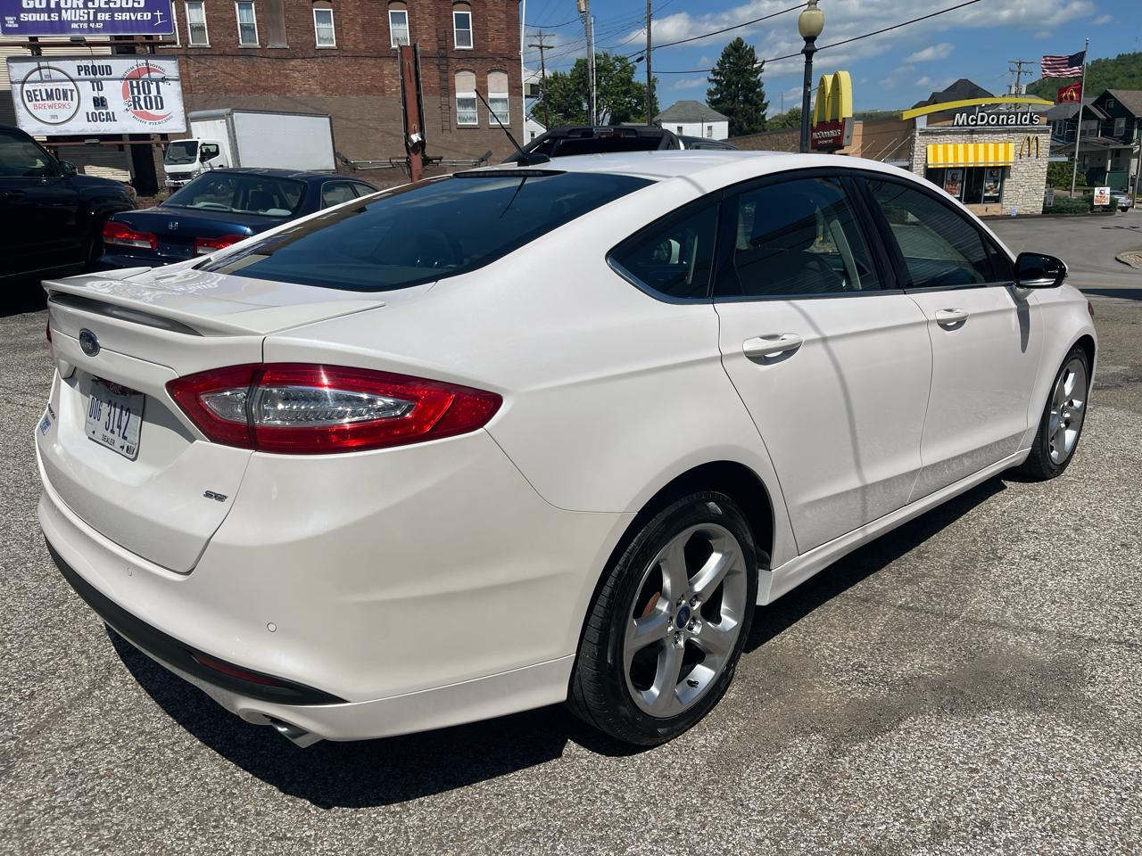 Ford Fusion 4dr Sdn SE FWD 2016