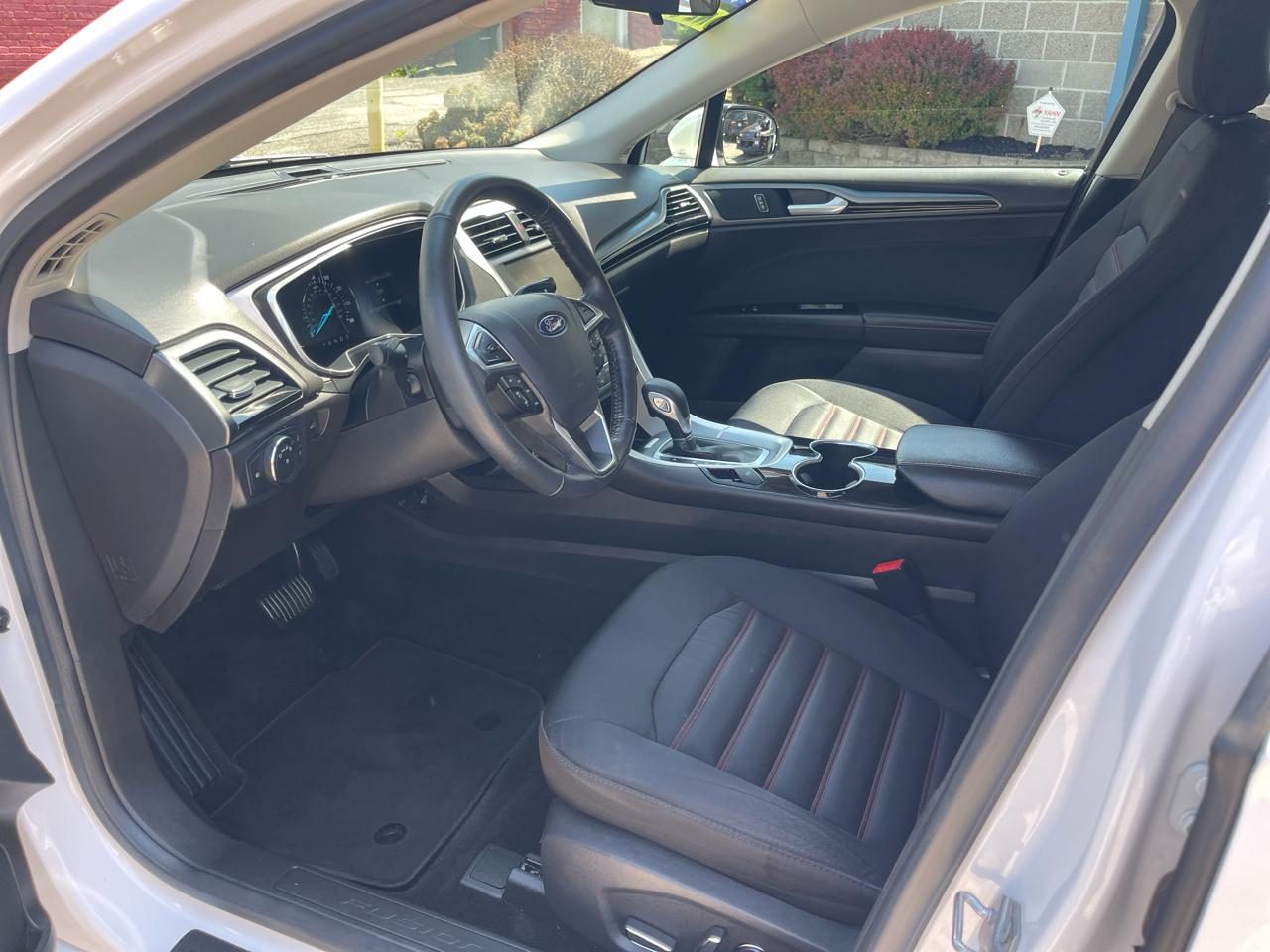Ford Fusion 4dr Sdn SE FWD 2016