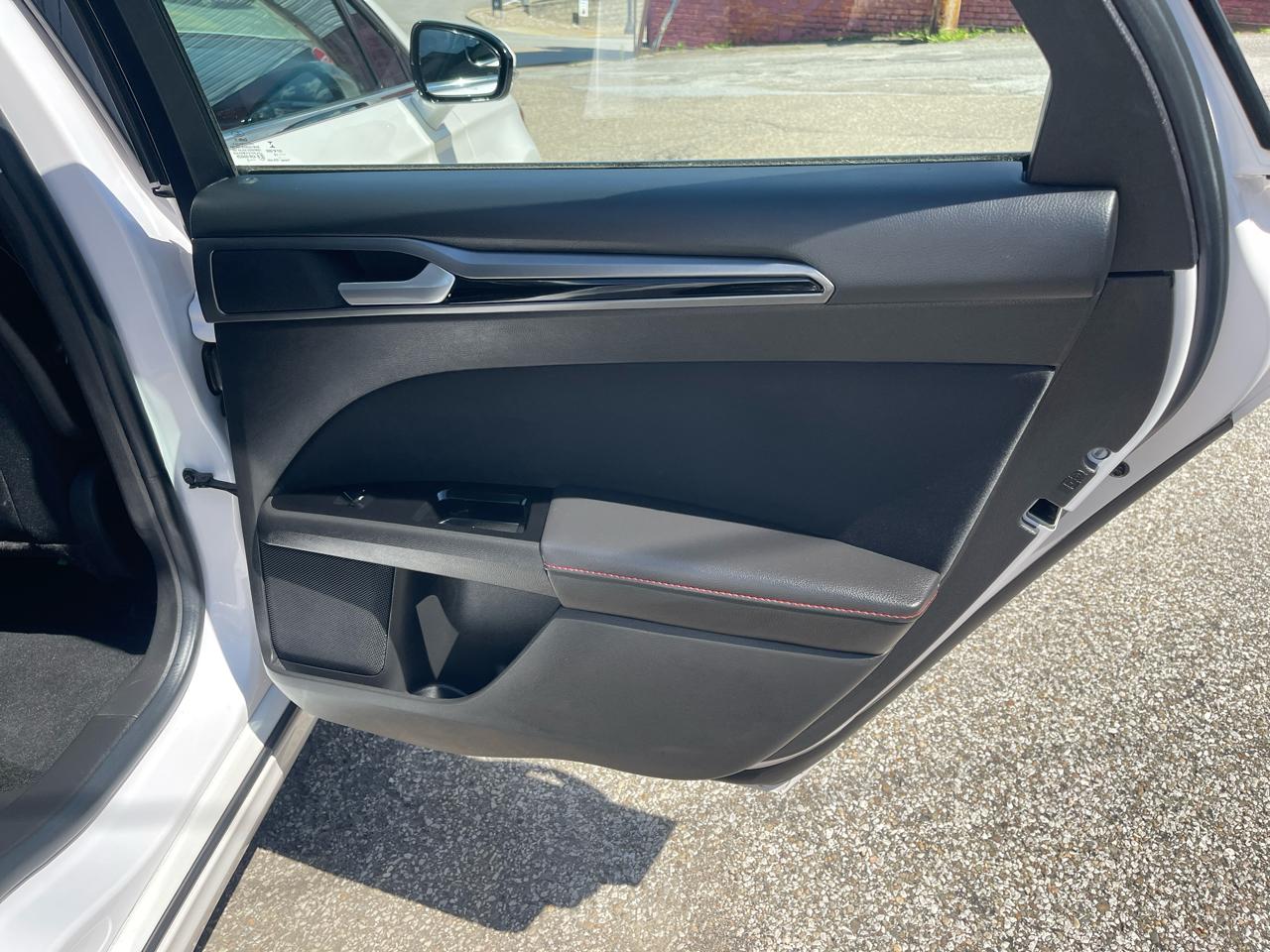Ford Fusion 4dr Sdn SE FWD 2016