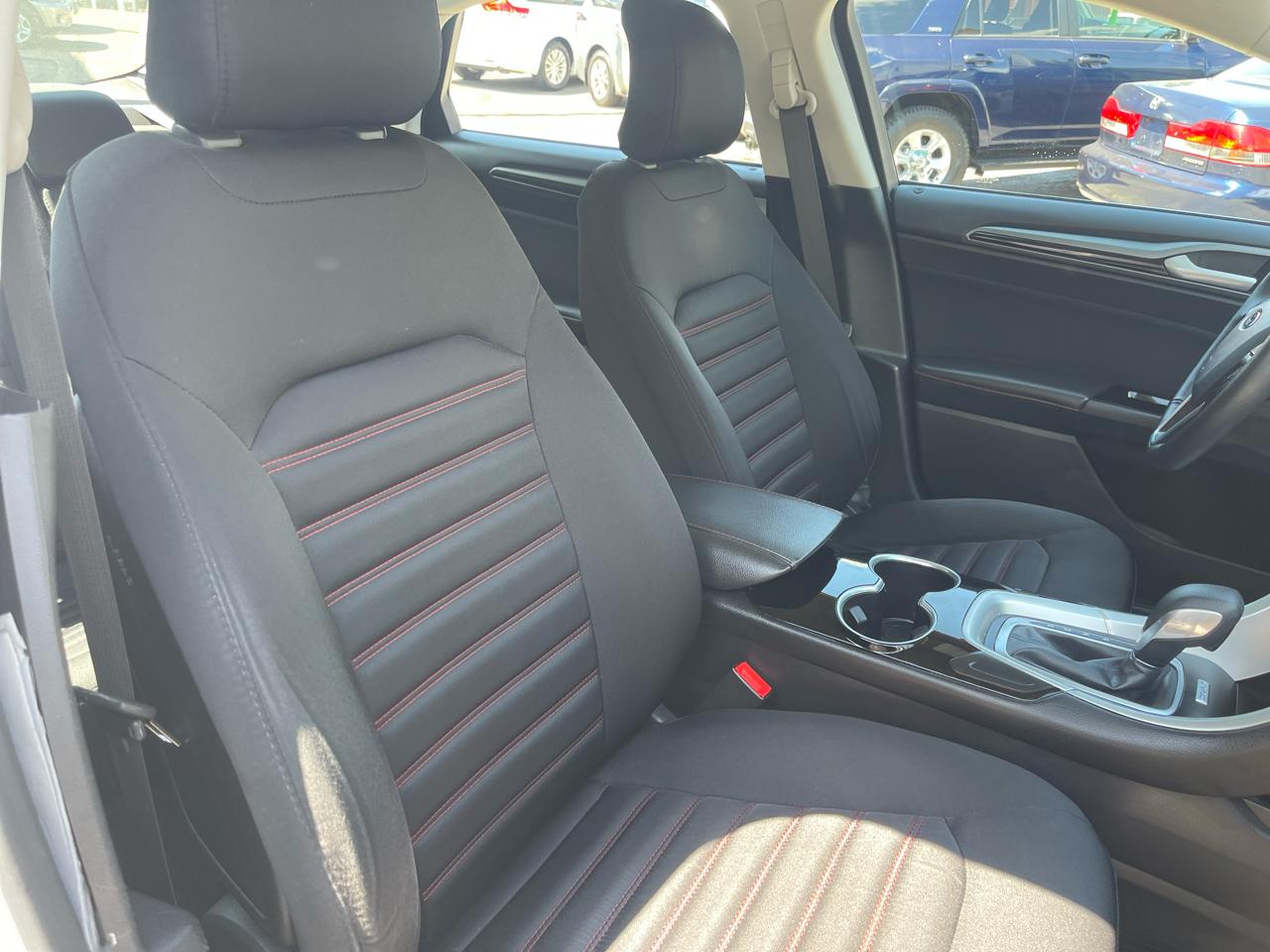 Ford Fusion 4dr Sdn SE FWD 2016