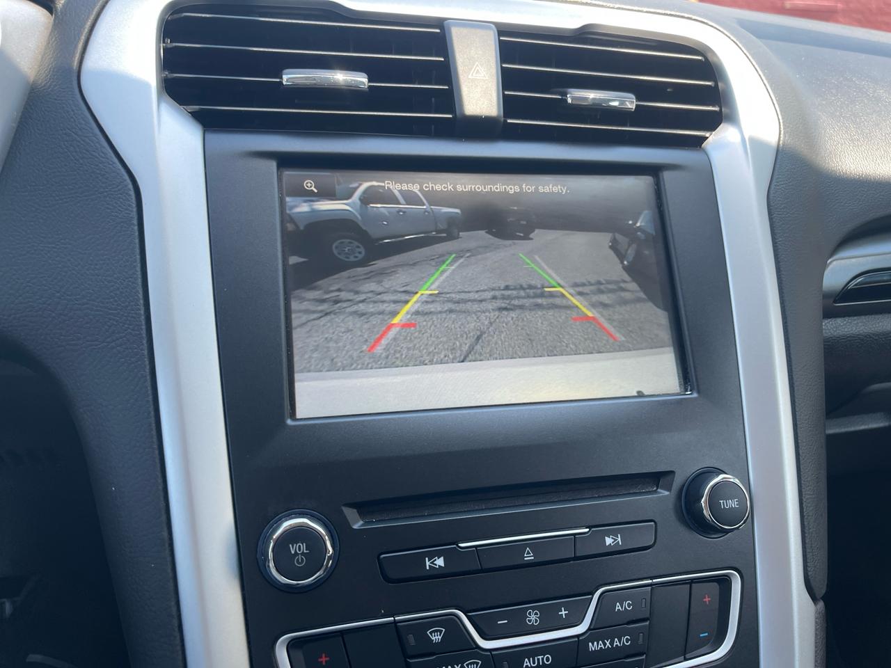 Ford Fusion 4dr Sdn SE FWD 2016