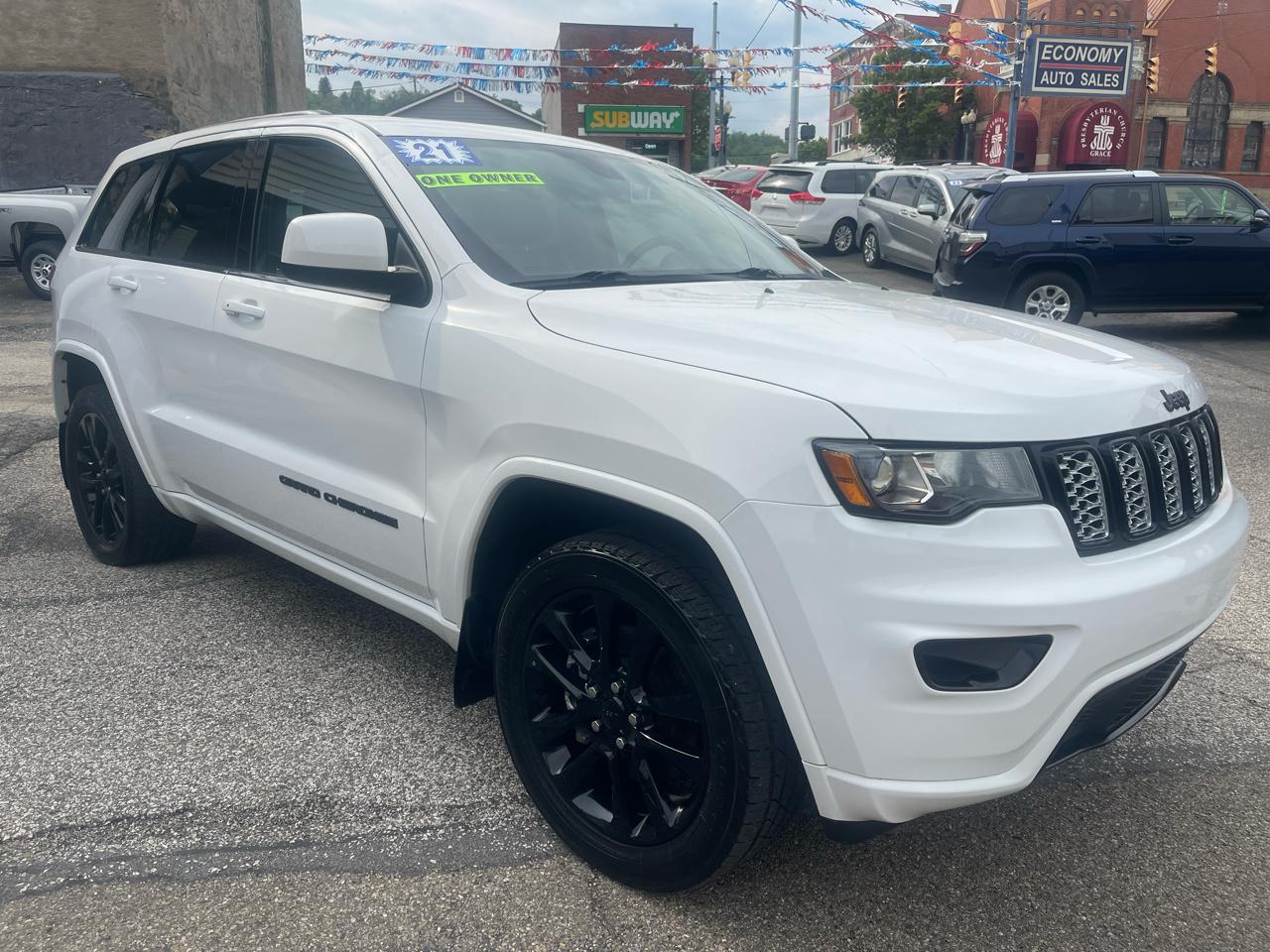 Jeep Grand Cherokee Laredo X 4x4 2021