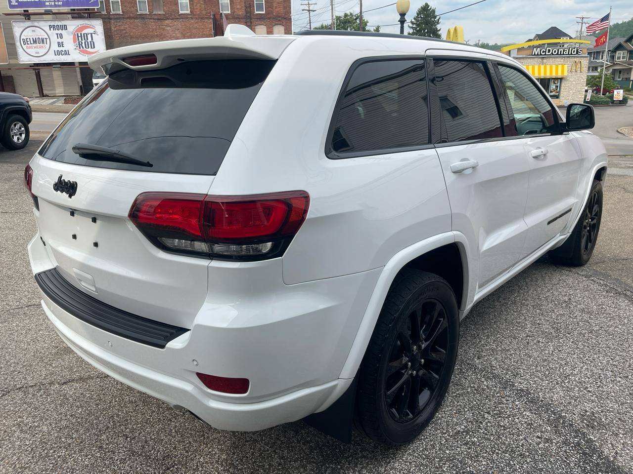 Jeep Grand Cherokee Laredo X 4x4 2021