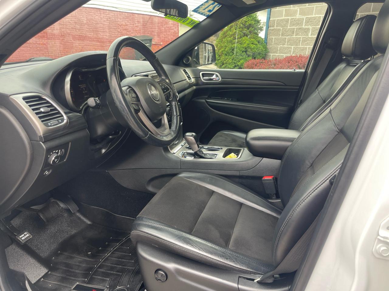 Jeep Grand Cherokee Laredo X 4x4 2021