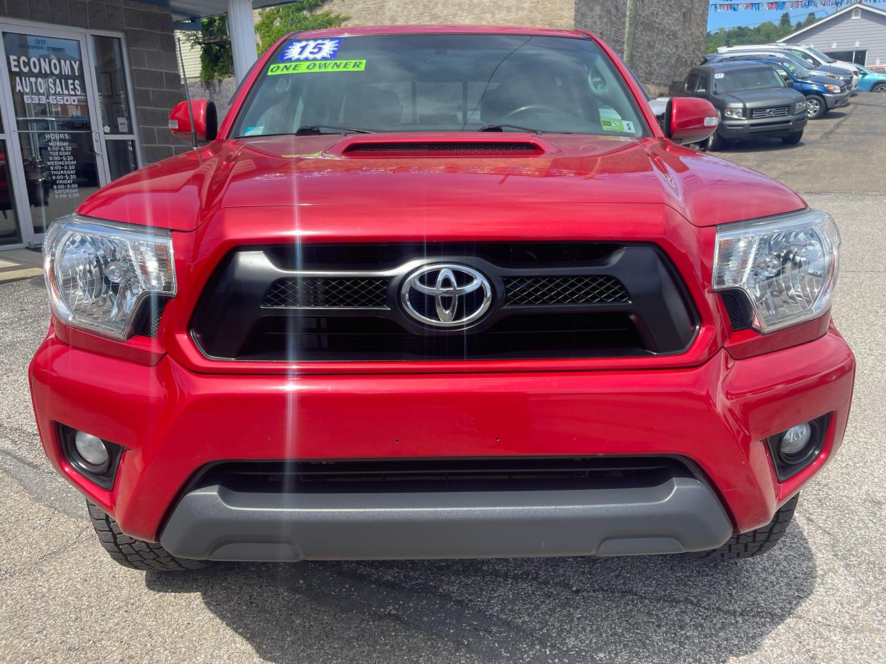 Toyota Tacoma 4WD Double Cab LB V6 AT (Natl) 2015