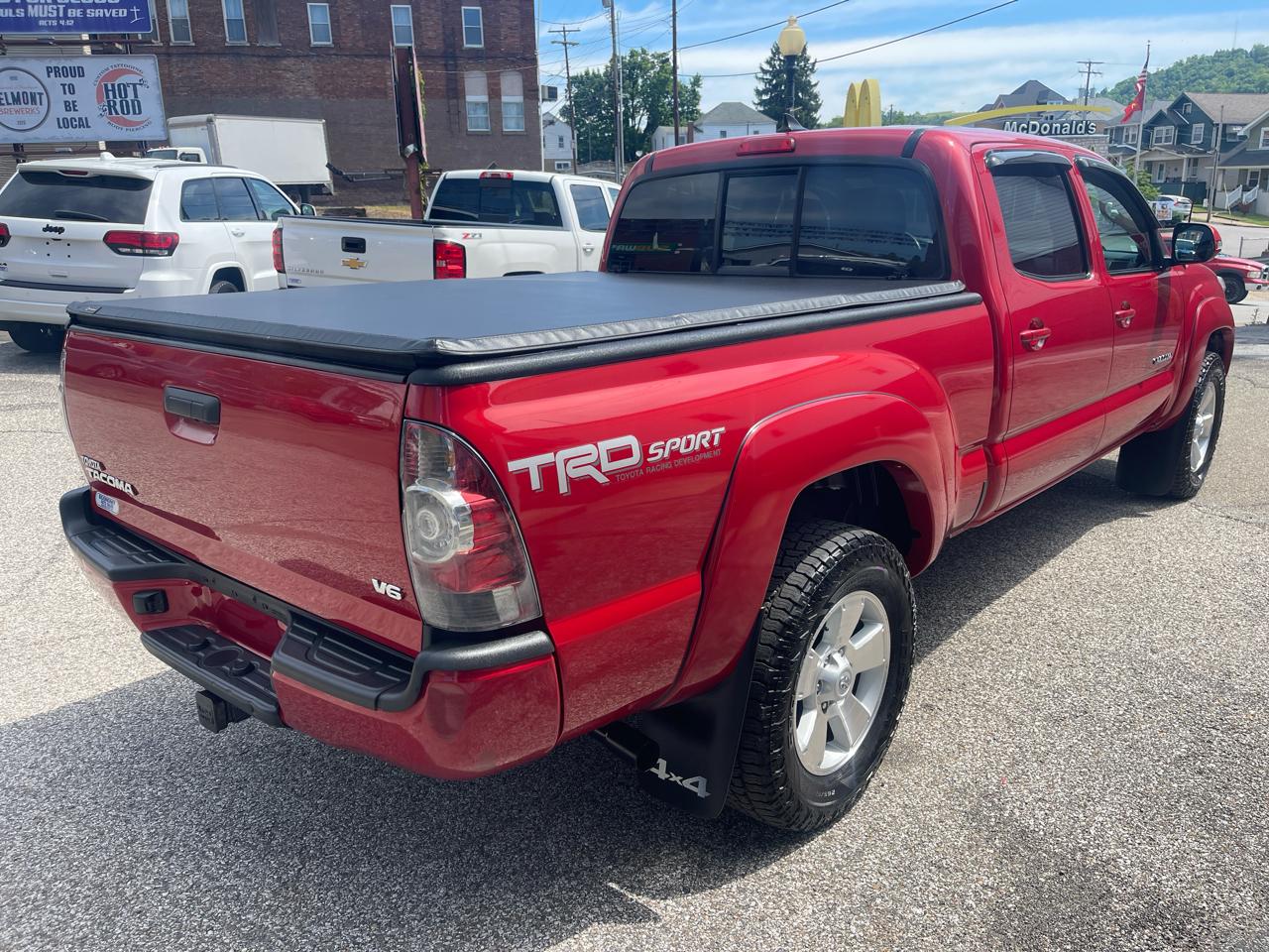 Toyota Tacoma 4WD Double Cab LB V6 AT (Natl) 2015