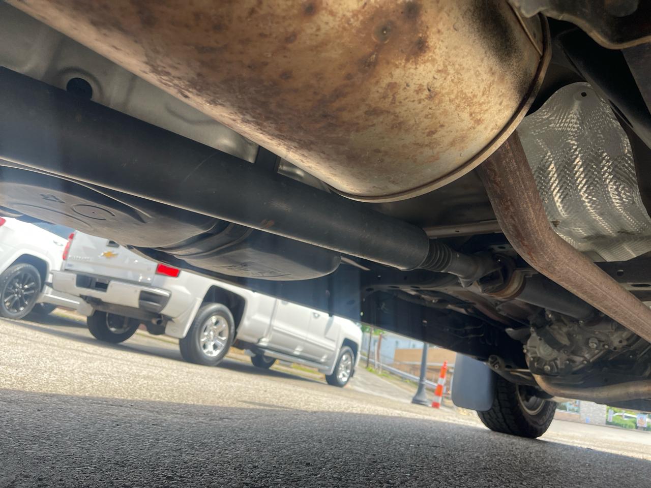 Toyota Tacoma 4WD Double Cab LB V6 AT (Natl) 2015