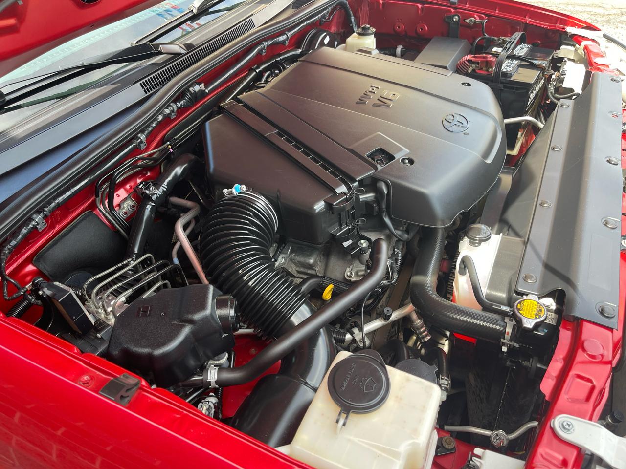 Toyota Tacoma 4WD Double Cab LB V6 AT (Natl) 2015