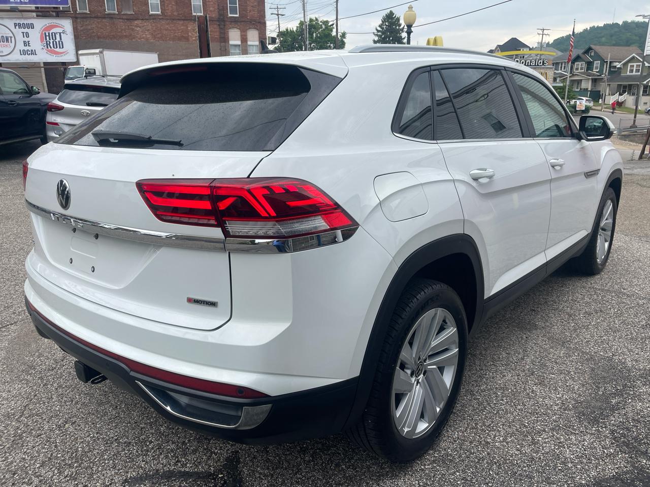 Volkswagen Atlas Cross Sport 3.6L V6 SE w/Technology 4MOTION 2022