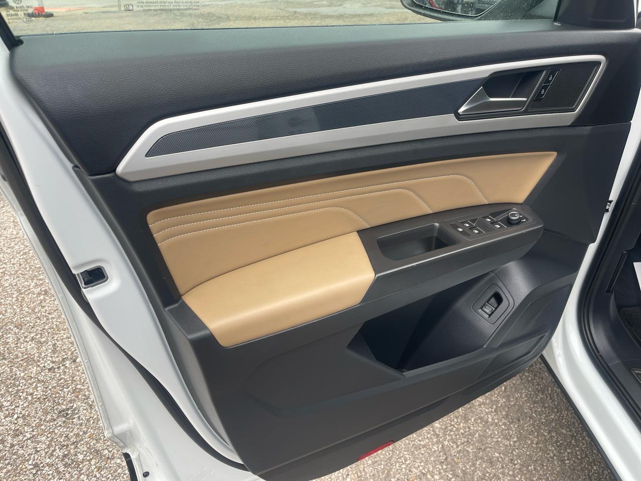 Volkswagen Atlas Cross Sport 3.6L V6 SE w/Technology 4MOTION 2022