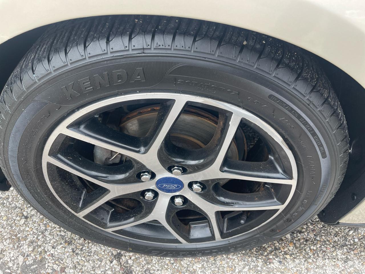 Ford Focus SEL Sedan 2017