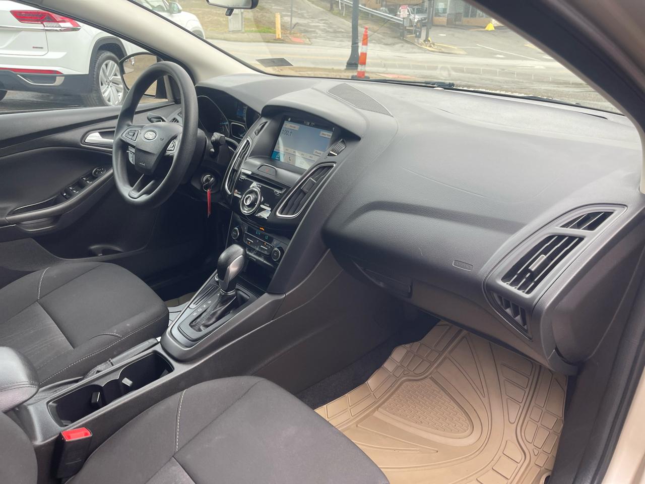 Ford Focus SEL Sedan 2017