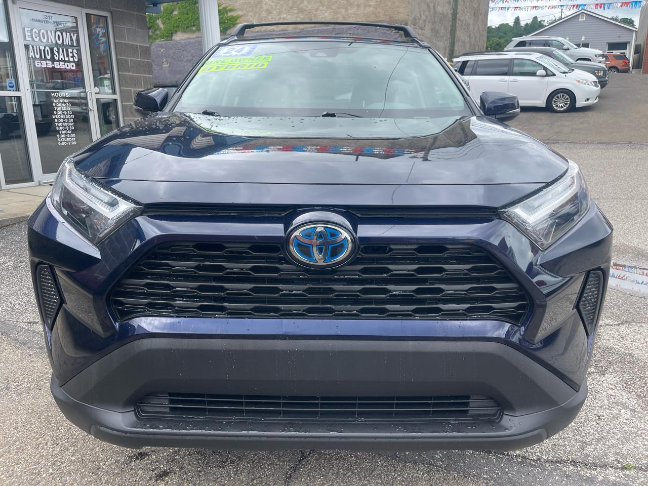 Toyota RAV4 Hybrid XLE AWD (Natl) 2024