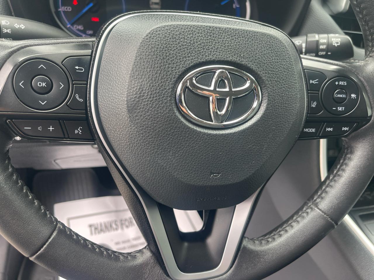 Toyota RAV4 Hybrid XLE AWD (Natl) 2024