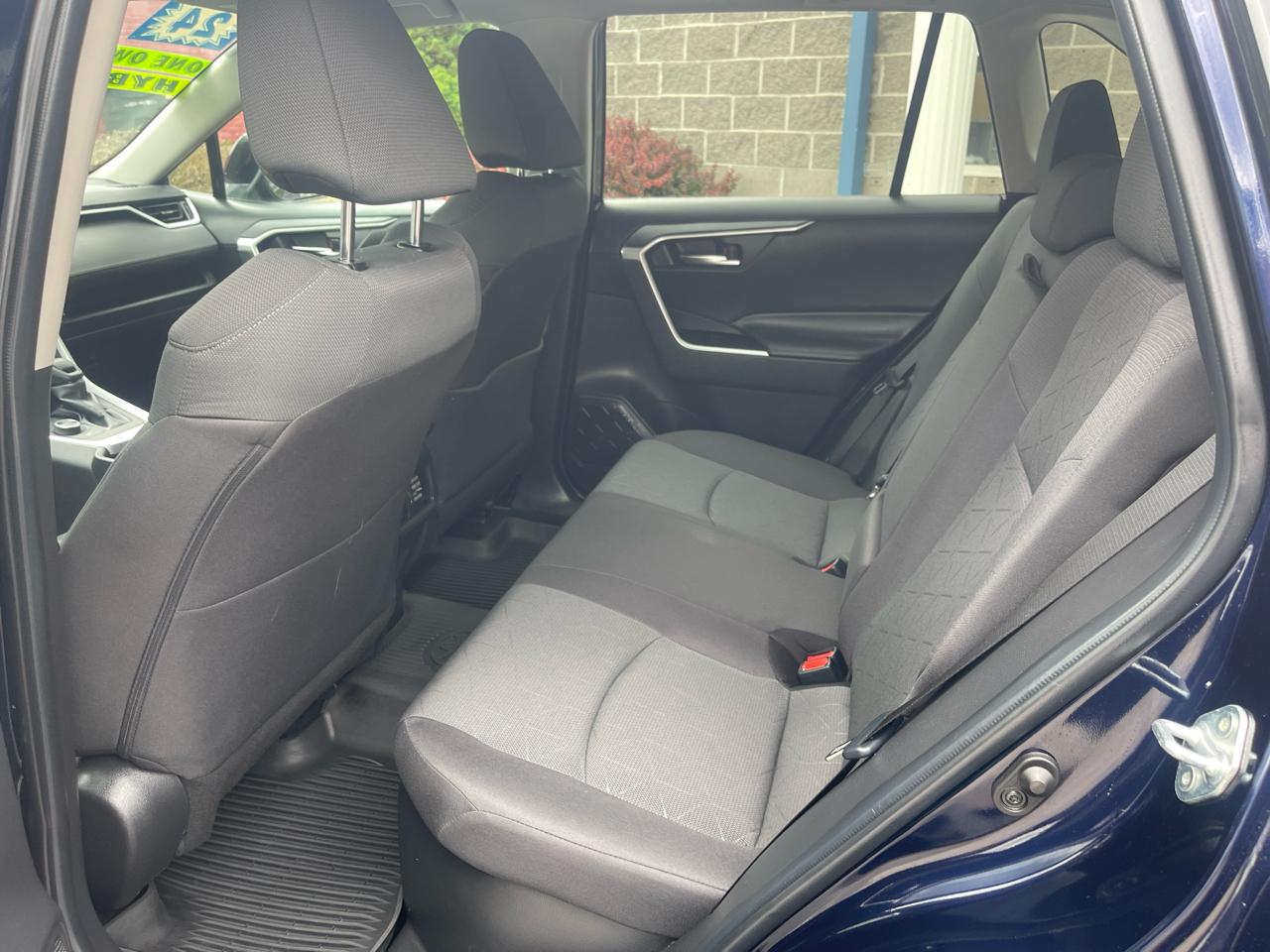 Toyota RAV4 Hybrid XLE AWD (Natl) 2024