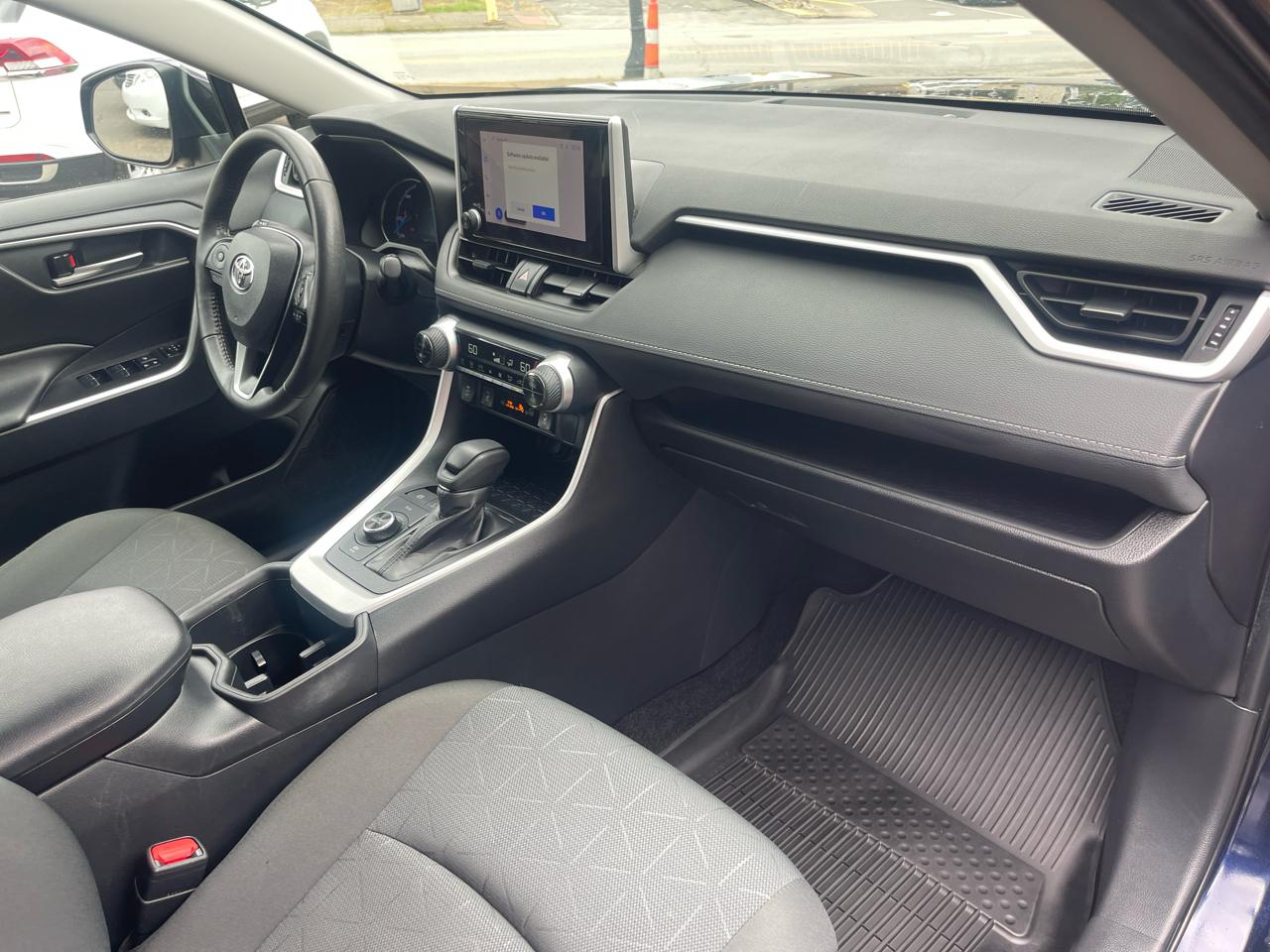 Toyota RAV4 Hybrid XLE AWD (Natl) 2024