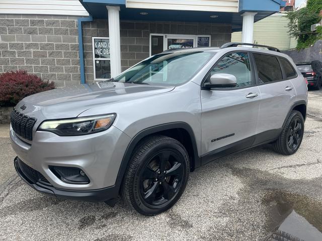 Gray 2020 Jeep Cherokee Altitude 4WD SUV / Crossover Four-Wheel Drive Automatic