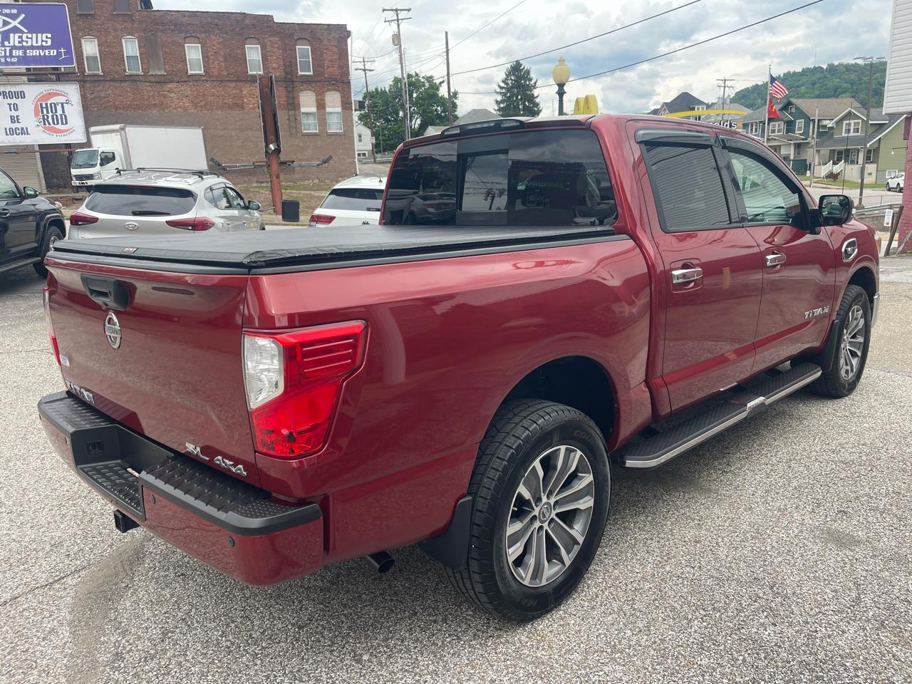 Nissan Titan 4x4 Crew Cab SL 2017