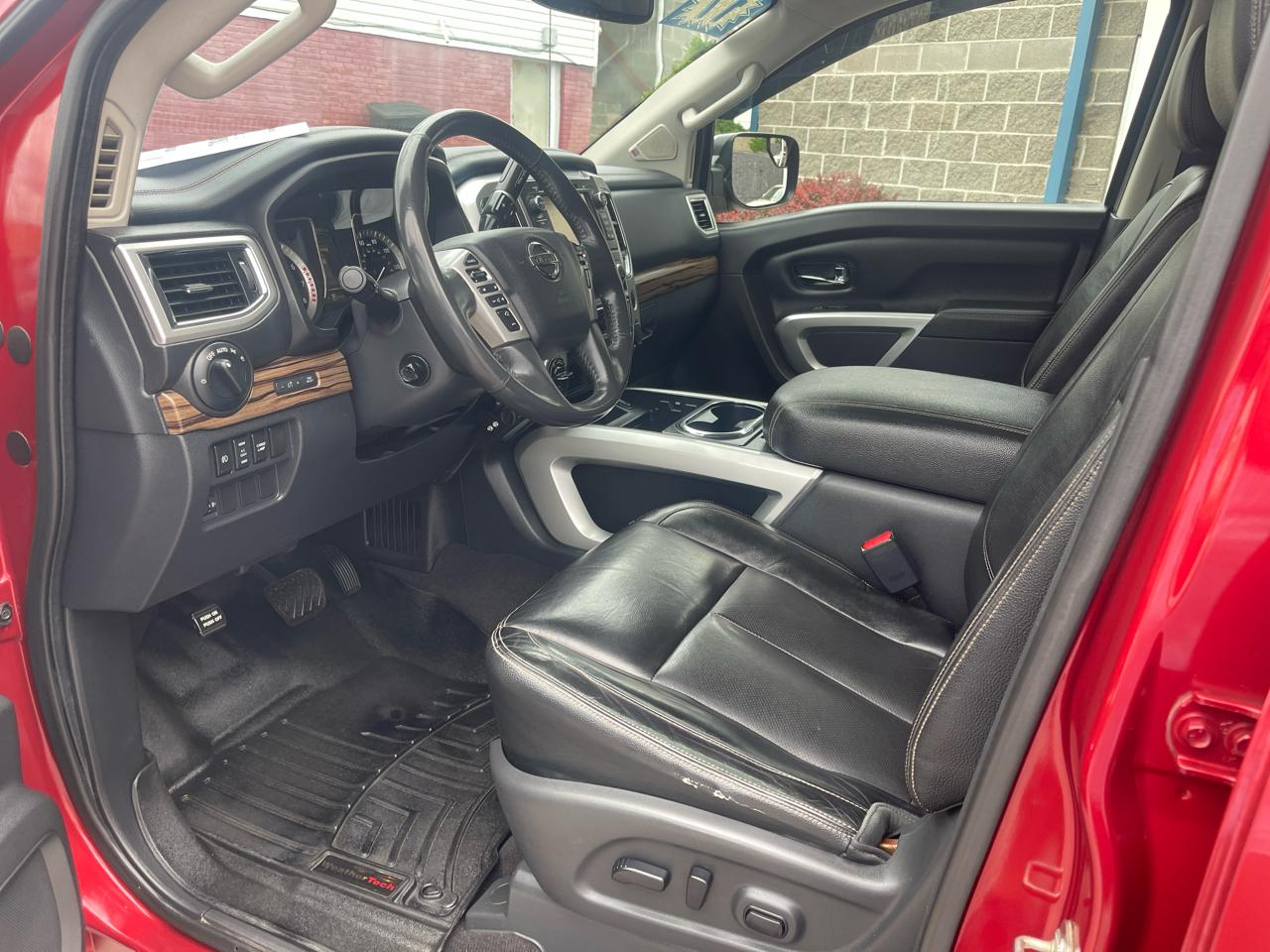 Nissan Titan 4x4 Crew Cab SL 2017