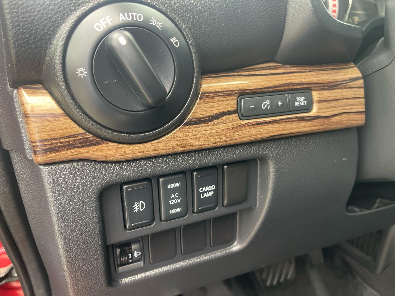 Nissan Titan 4x4 Crew Cab SL 2017