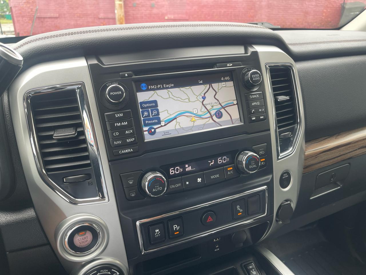 Nissan Titan 4x4 Crew Cab SL 2017
