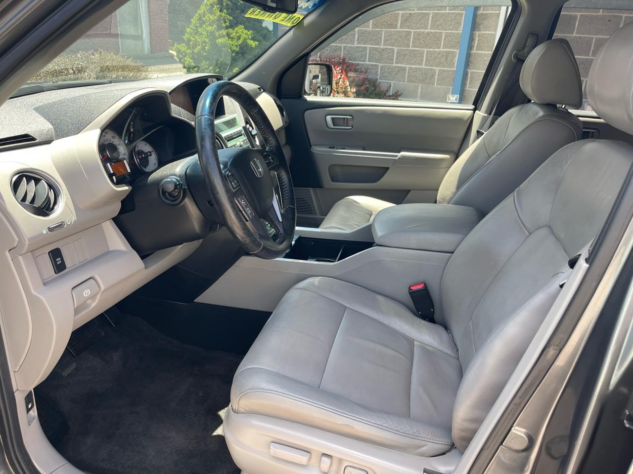 Honda Pilot 4WD 4dr EX-L w/Navi 2011