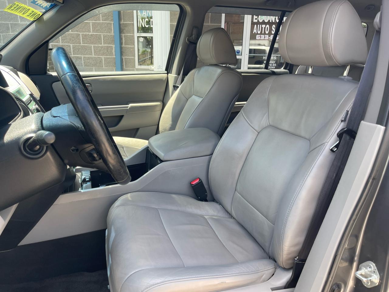 Honda Pilot 4WD 4dr EX-L w/Navi 2011