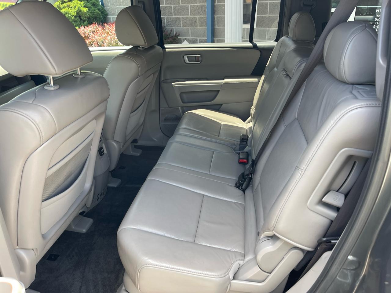Honda Pilot 4WD 4dr EX-L w/Navi 2011