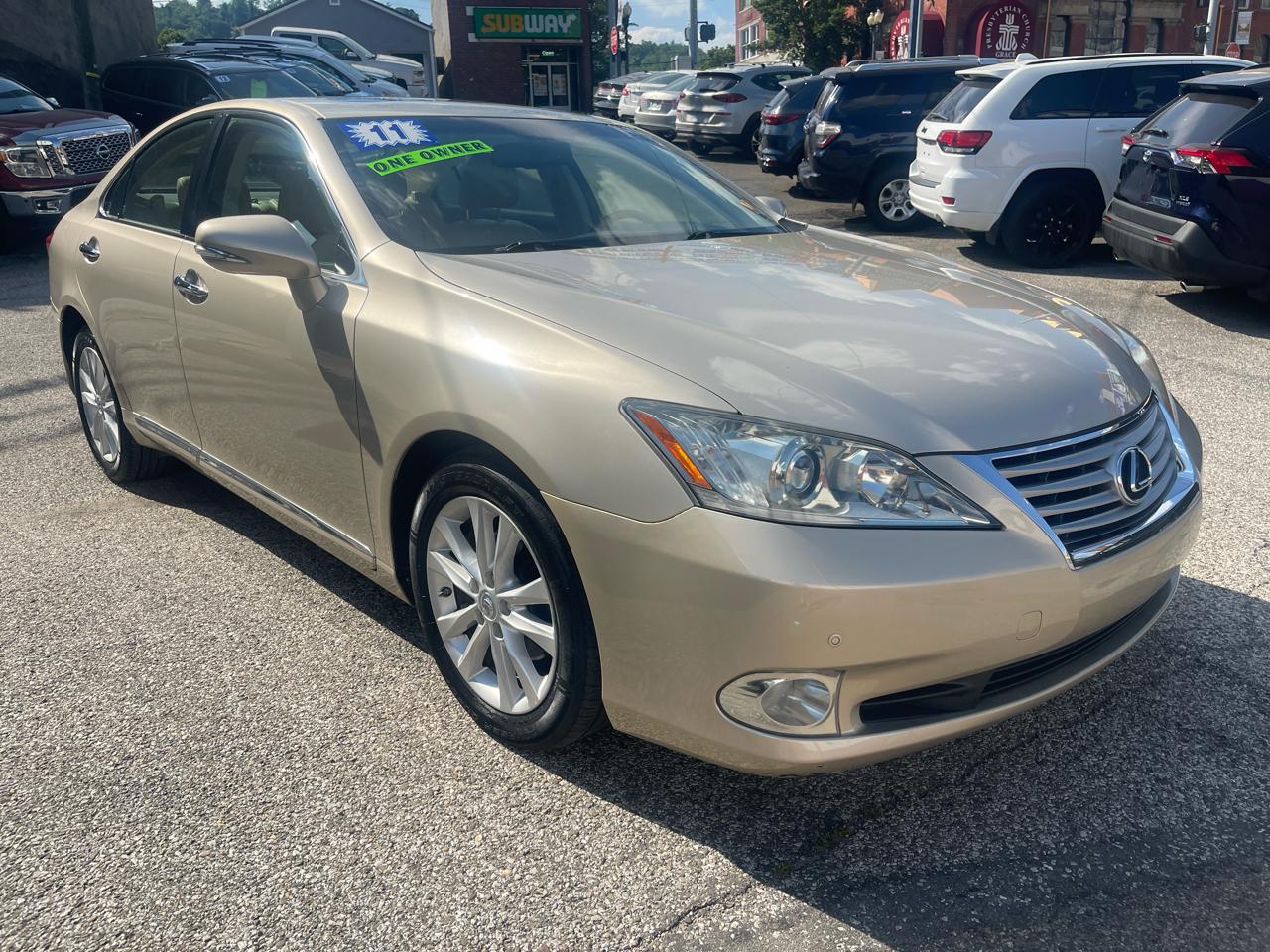 Lexus ES 350 4dr Sdn 2011