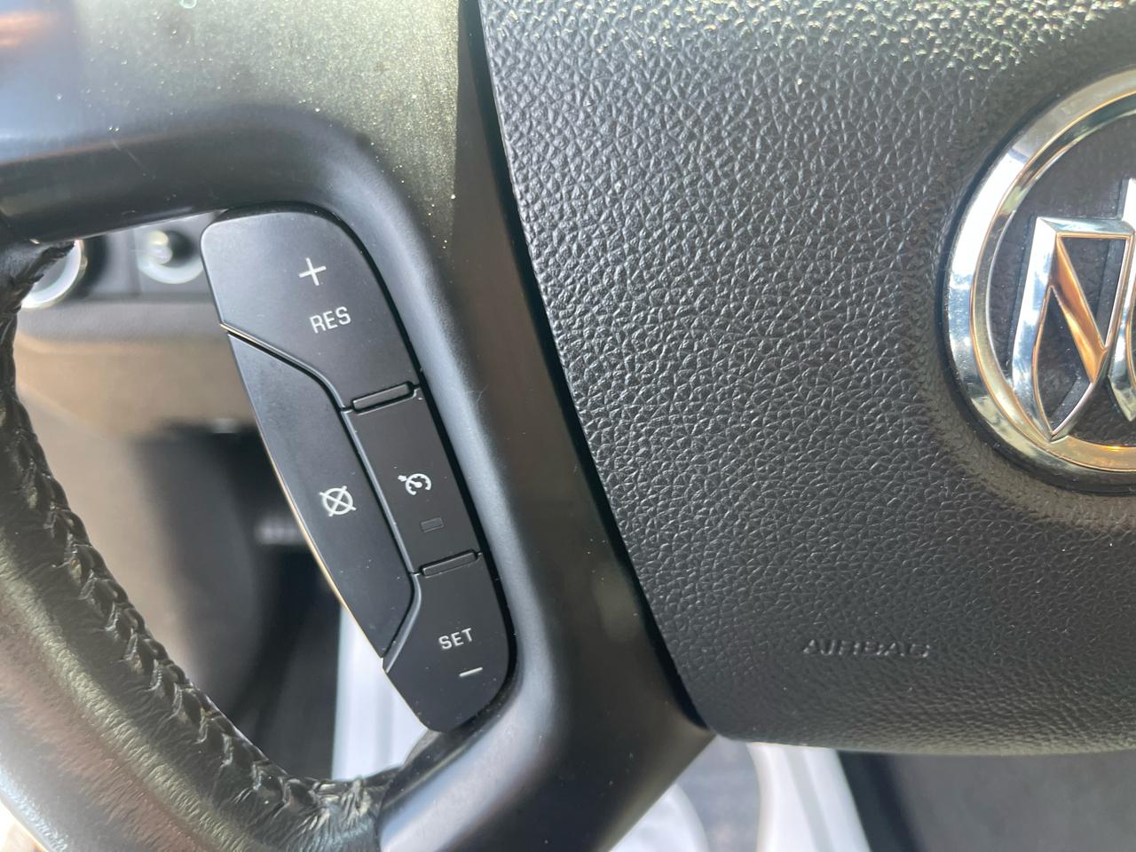 Buick Enclave AWD 4dr Premium 2012