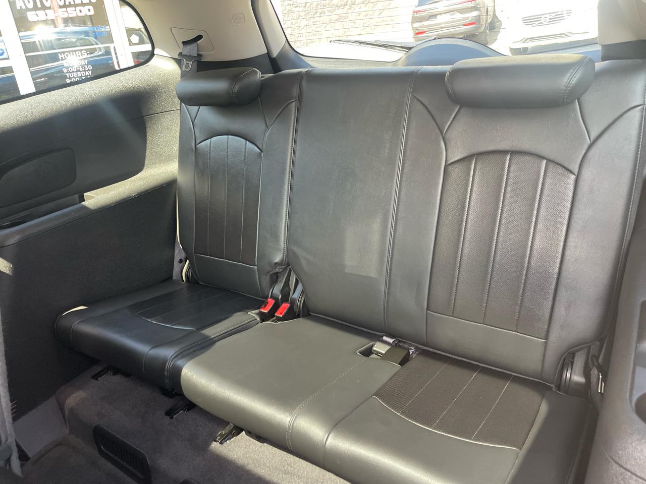 Buick Enclave AWD 4dr Premium 2012