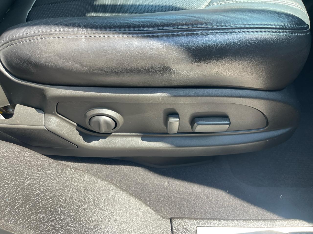 Buick Enclave AWD 4dr Premium 2012